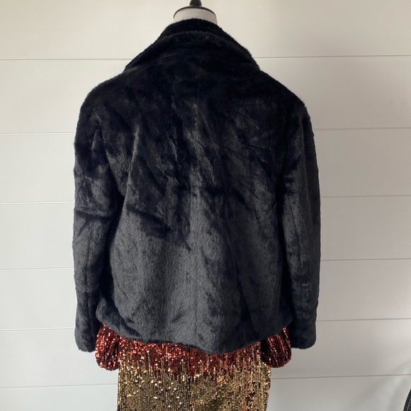 Elie Elegant Black Faux Fur Jacket - Picture 5 of 10